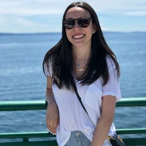 Meet your Posher, Hannah